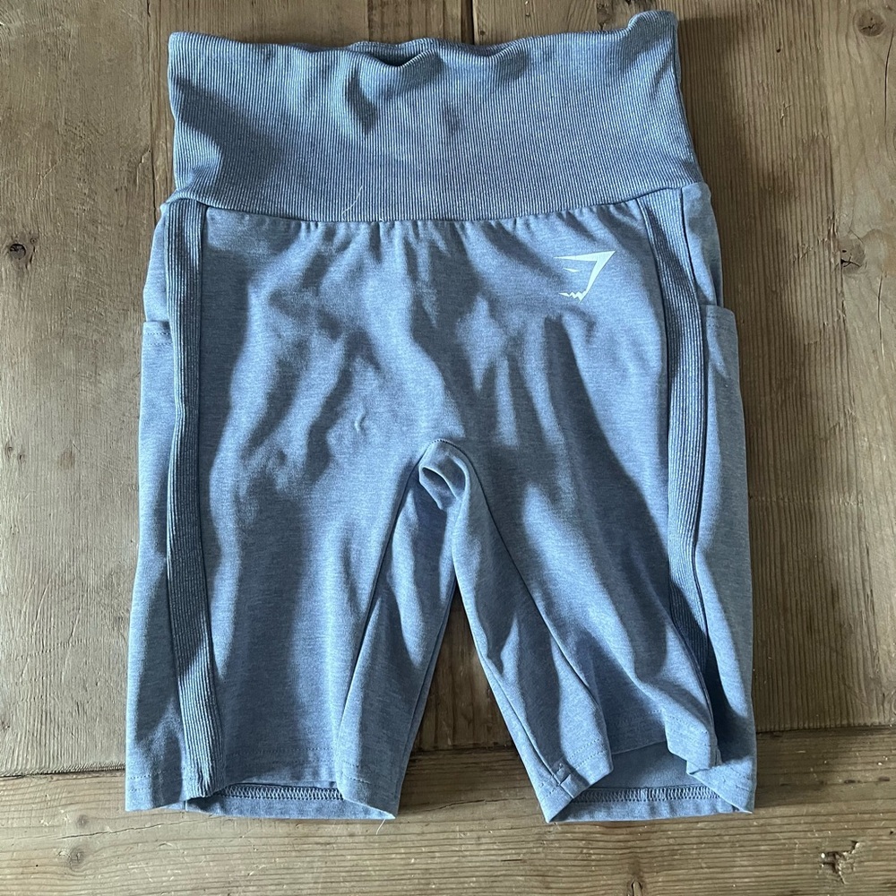 Gymshark woman’s seamless pocket shorts